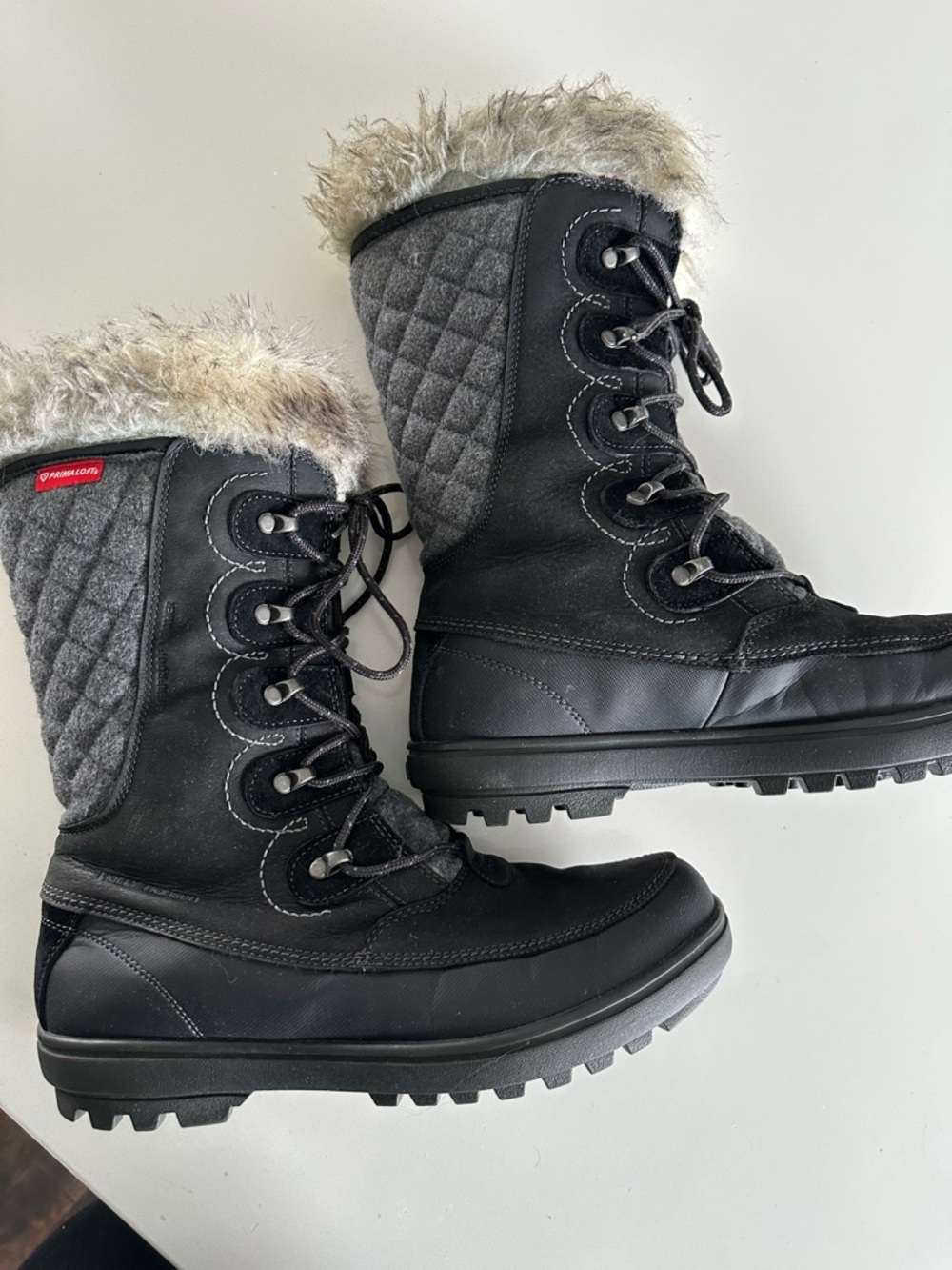 Helly Hansen Black & Gray Quilted Lace-Up Winter Boots with Faux Fur